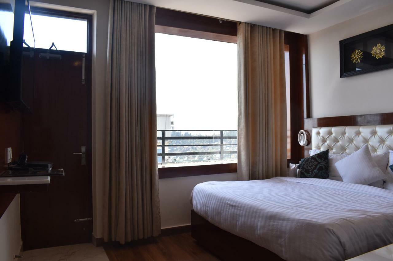 Hotel Black Magic Νταραμσάλα Εξωτερικό φωτογραφία